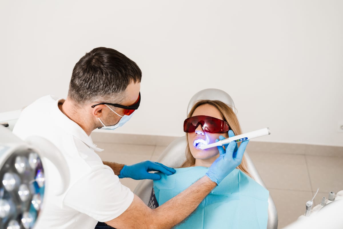 Teeth Whitening in Los Angeles